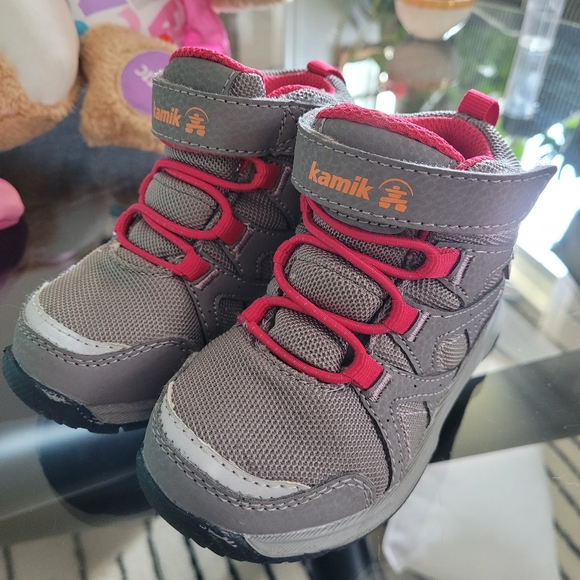 Kamik Little Girl Trekking Waterproof Ankle Boot sz 7 - Picture 2 of 6